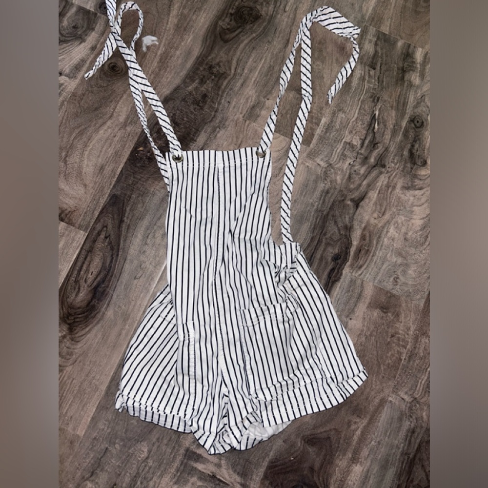 Stripped, shorts overalls